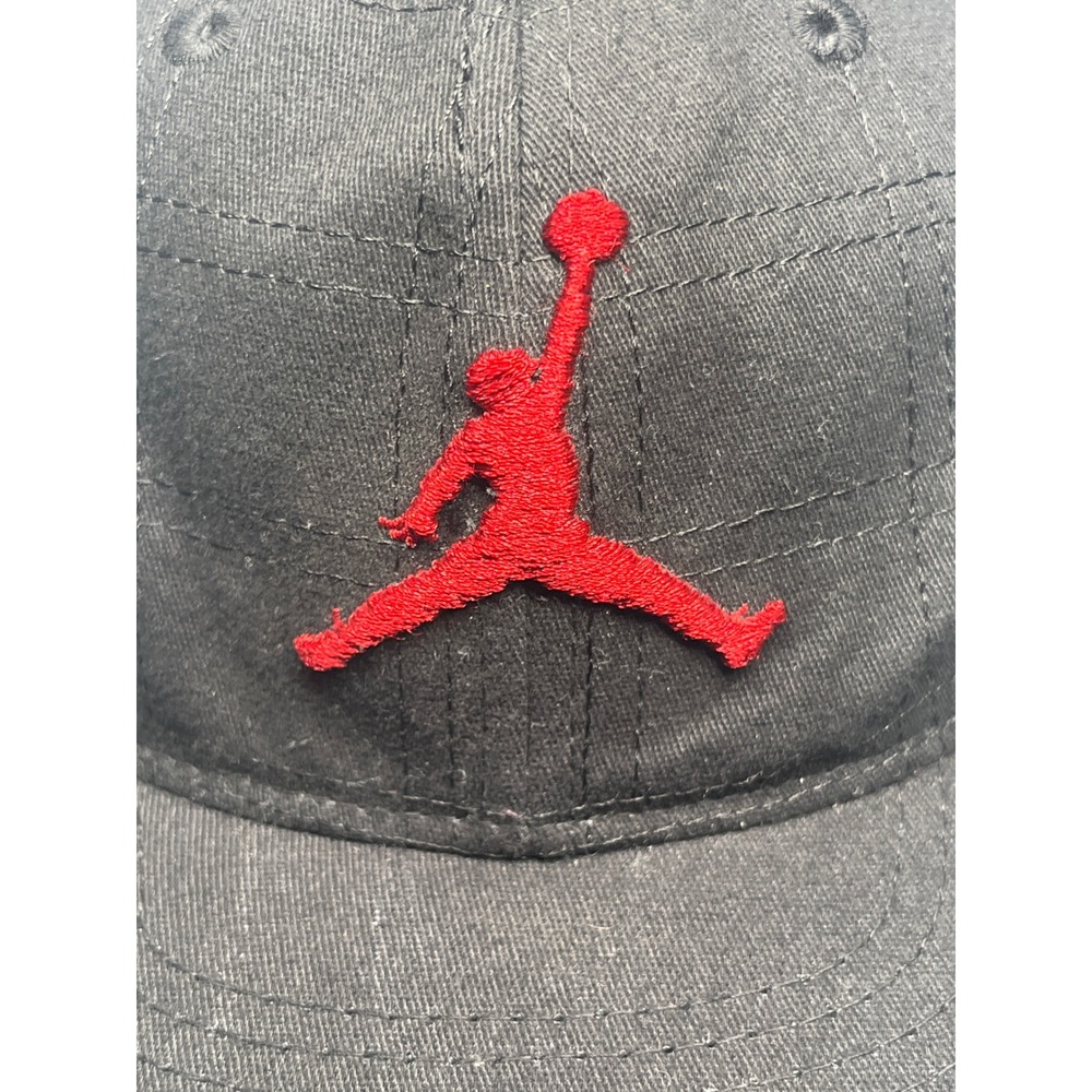 Jordan Youth Baseball Hat Black Red Jumpman Logo Flat Brim Cap 1076-391-112 - Picture 3 of 10